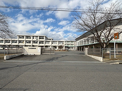緑ヶ丘中学校