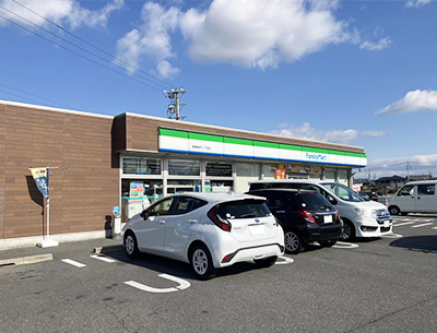 ファミリーマート鈴鹿神戸三丁目店