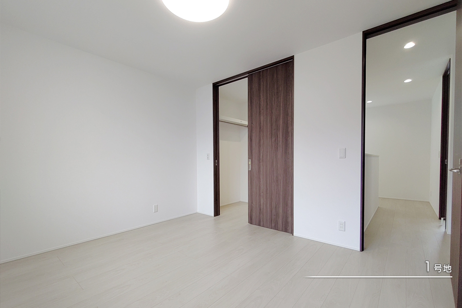 セキュレア三輪1丁目　(分譲住宅)