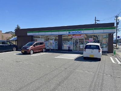 ファミリーマート　富山堀川町店