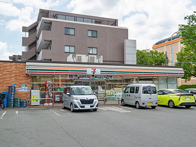 セブン-イレブン横浜北山田1丁目店