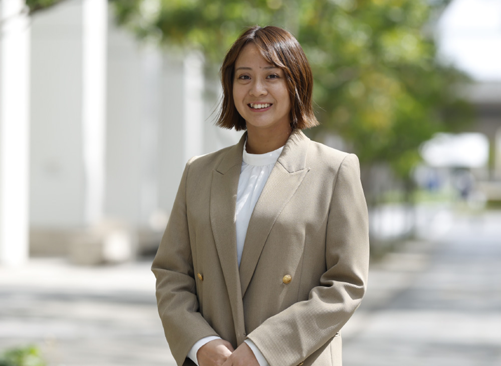 野村知香氏