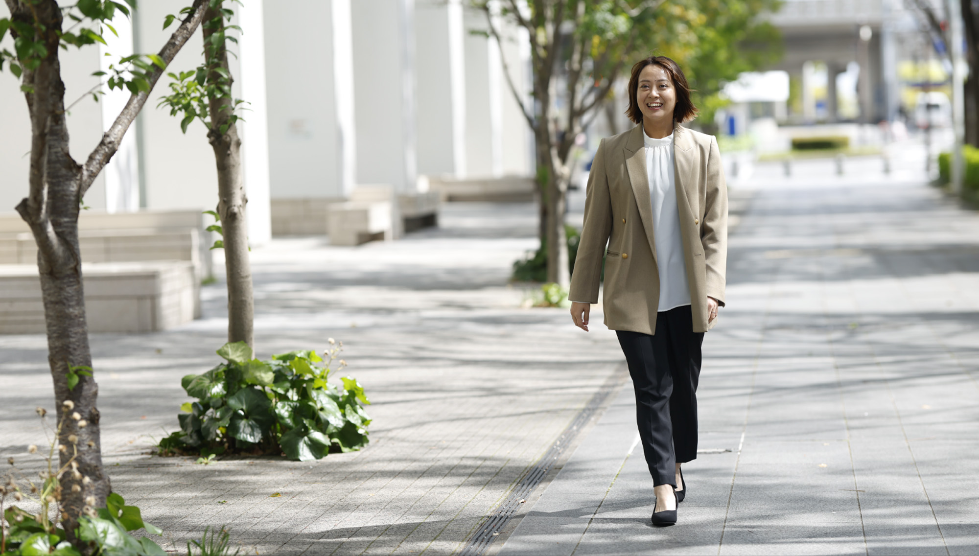 野村知香氏