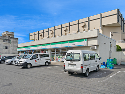 ファミリーマート浦和駒場店