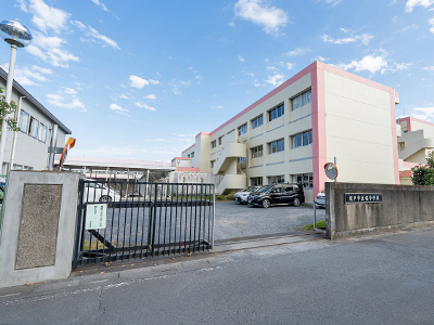 桜中学校