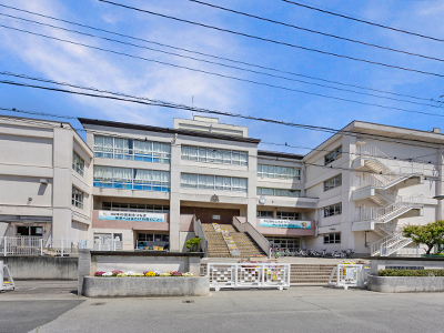 越谷市立鷺後小学校
