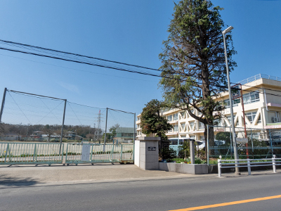 西富小学校