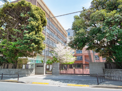 区立麹町中学校