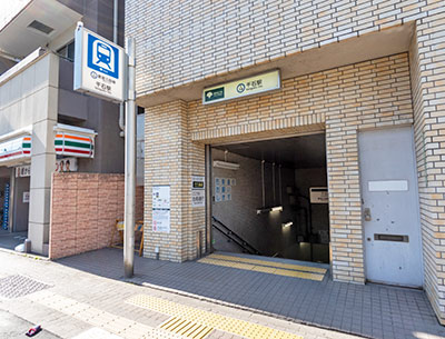 都営三田線「千石」駅