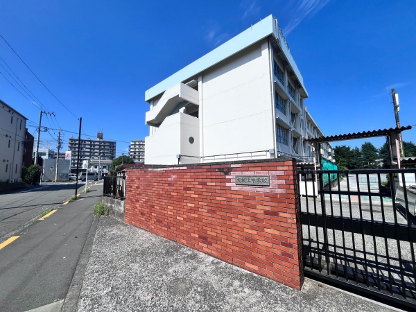 日野市立大坂上中学校
