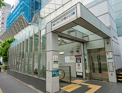 東京メトロ半蔵門線・東京メトロ銀座線・都営大江戸線「青山一丁目」駅
