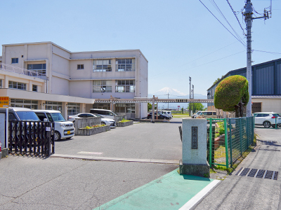 甲斐市立竜王南小学校