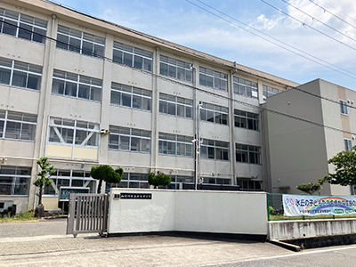 氷丘中学校