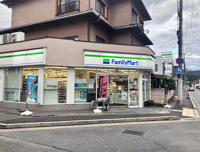ファミリーマート大名屋京都北山店