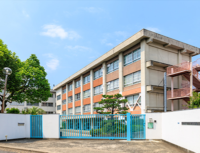 寝屋川市立国松緑丘小学校