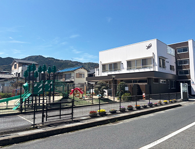 みつばちこども園