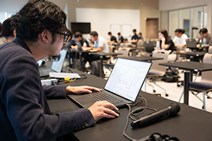 候補生と同じ課題に講師も挑む