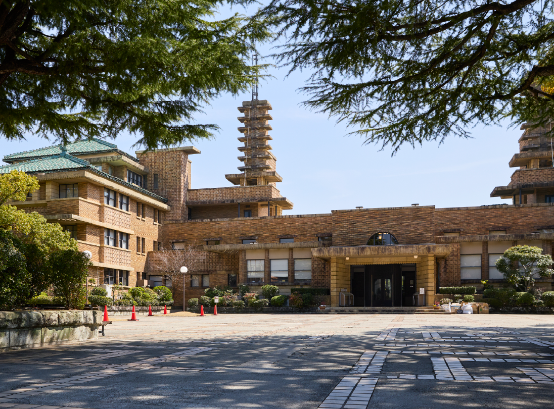 武庫川女子大学 甲子園会館（徒歩19分・約1,450m）