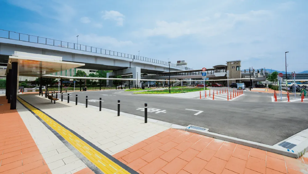 「橋本」駅 駅前広場（徒歩3分・約190m）