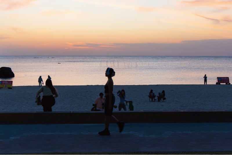 アラハビーチ・安良波公園（徒歩4分）