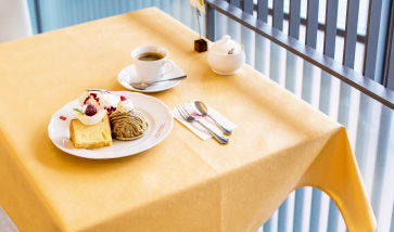 好きなケーキを一つ選ぶことができるケーキセット。今回は和栗のモンブランをチョイス。