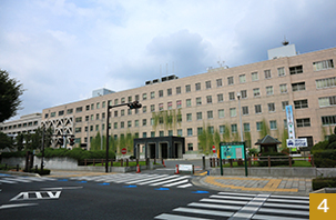 埼玉県庁は浦和に置かれ、中心部として発展した。