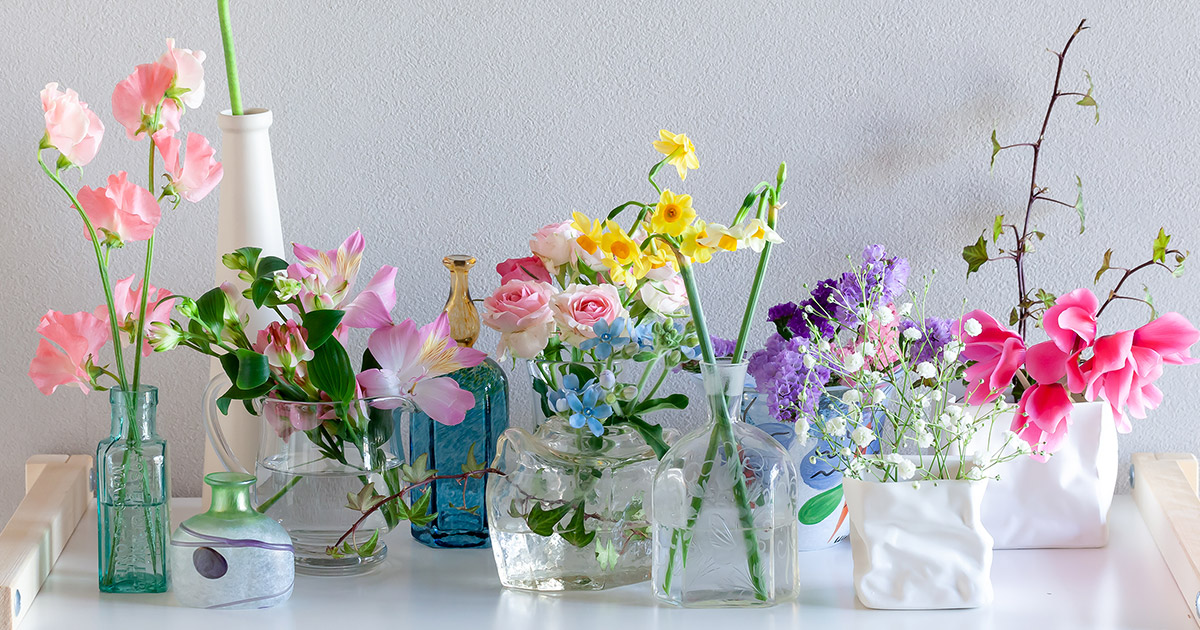 さりげなく花を飾って普段の部屋を新鮮に｜暮らしにいいものを探して 